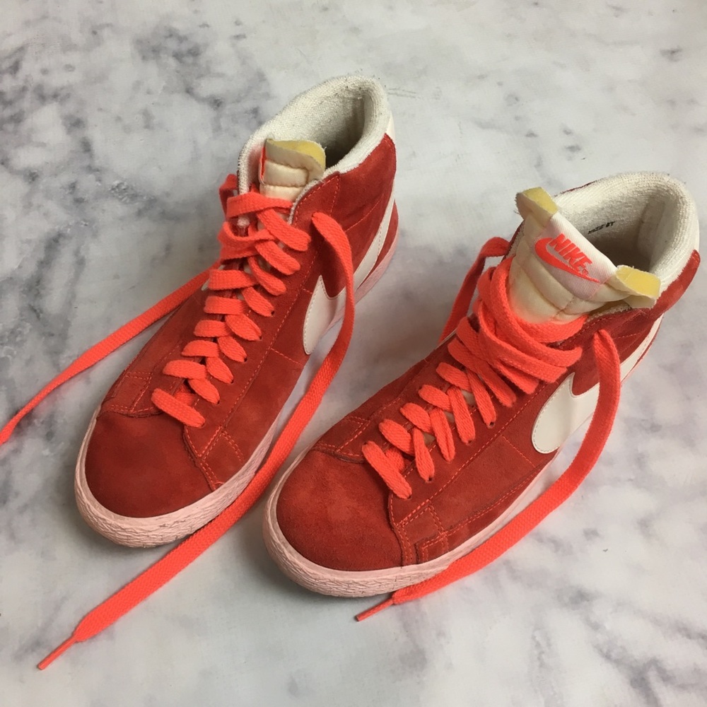 nike high top suede sneakers